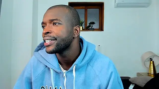 Snapshot of Dylan_Taylor chatting on June 10, 1:45 pm Dylan Taylor online show from June 10, 1:45 pm