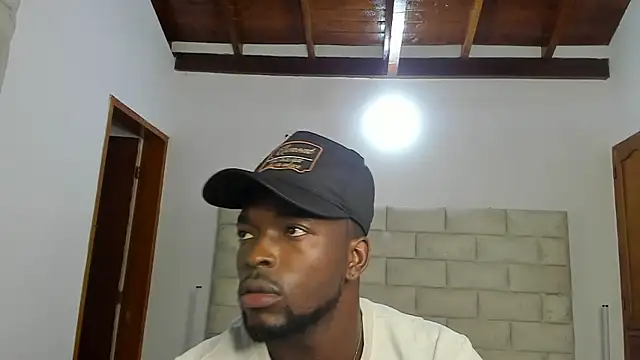 Snapshot of Dylan_Taylor chatting on January 14, 12:53 pm Dylan Taylor online show from January 14, 12:53 pm