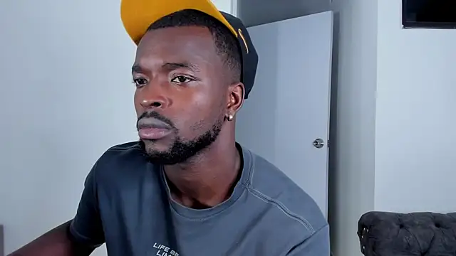 Snapshot of Dylan_Taylor chatting on November 27, 7:58 pm Dylan Taylor online show from November 27, 7:58 pm