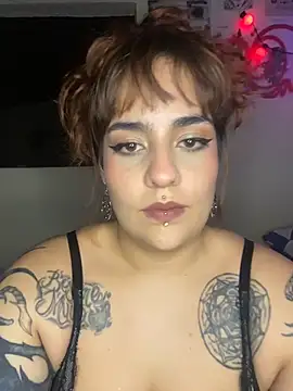 Snapshot of name_less_lulu chatting on February 11, 12:54 am name less lulu online show from February 11, 12:54 am