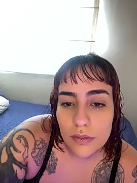 Snapshot of name_less_lulu chatting on May 21, 4:37 pm name less lulu online show from May 21, 4:37 pm