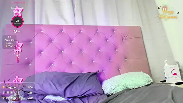 Snapshot of _lexx1e chatting on October 13, 2:35 am lexx1e online show from October 13, 2:35 am