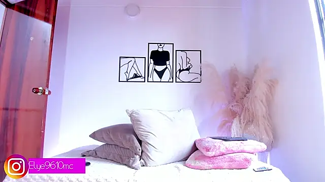 ellie mcdonald online show from April 10, 6:59 pm