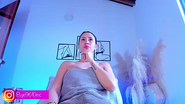 ellie mcdonald online show from March 12, 1:48 pm