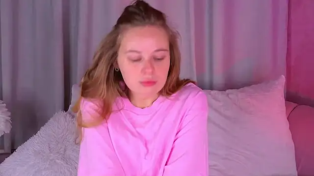 BeatriceEsmont online show from November 8, 2:53 pm