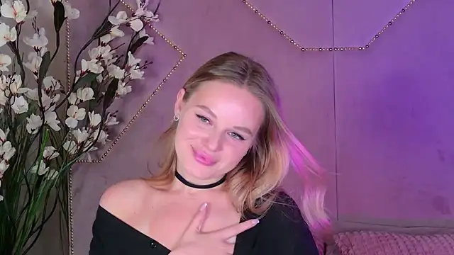 BeatriceEsmont online show from February 27, 3:40 am