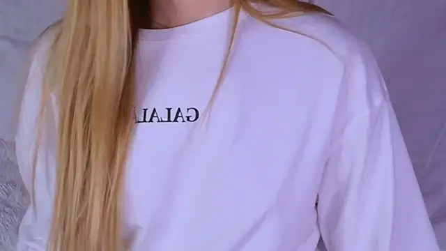 BeatriceEsmont online show from October 26, 7:14 pm