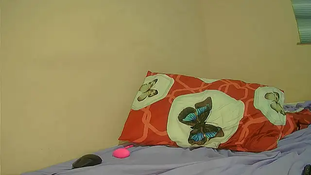 Snapshot of SexyEbonyPlaygirl chatting on January 6, 5:16 pm SexyEbonyPlaygirl online show from January 6, 5:16 pm