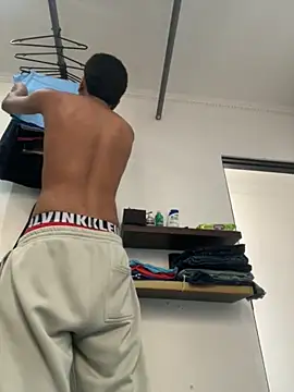 Snapshot of latin_bbc chatting on October 28, 8:30 pm latin bbc online show from October 28, 8:30 pm