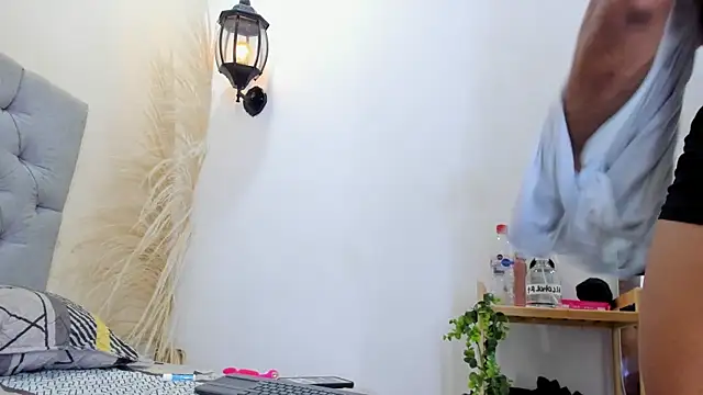 bruno miller  online show from April 17, 10:01 pm