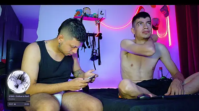 Snapshot of Nymphobuddies chatting on March 8, 12:55 am Nymphobuddies online show from March 8, 12:55 am