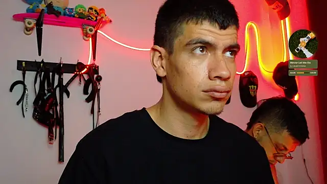 Snapshot of Nymphobuddies chatting on February 14, 5:25 pm Nymphobuddies online show from February 14, 5:25 pm