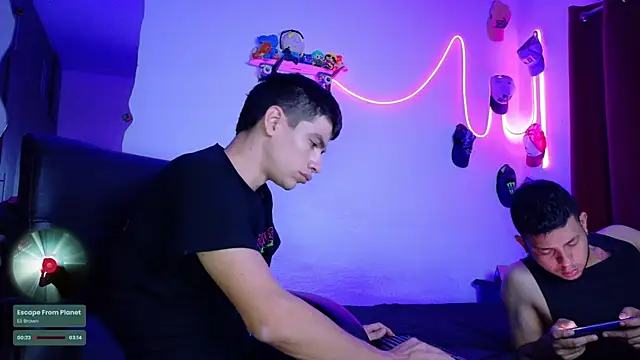 Snapshot of Nymphobuddies chatting on March 23, 3:21 am Nymphobuddies online show from March 23, 3:21 am