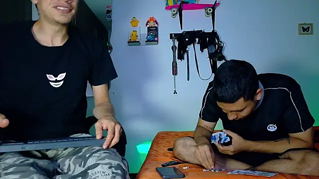 Snapshot of Nymphobuddies chatting on September 19, 3:21 am Nymphobuddies online show from September 19, 3:21 am