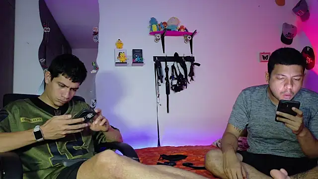 Nymphobuddies online show from January 10, 5:30 pm