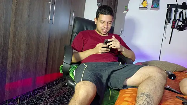 Nymphobuddies online show from January 11, 9:33 pm