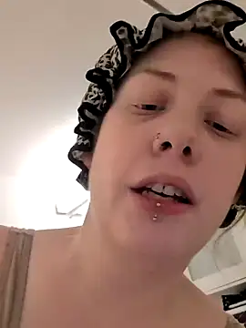 Twitchtheclownn online show from February 17, 12:52 am