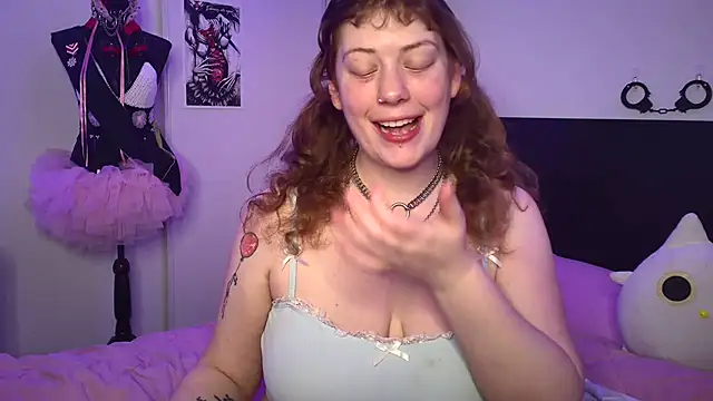 Twitchtheclownn online show from November 18, 9:07 pm