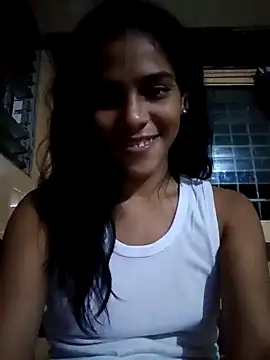 Snapshot of Sharlotte-HOT1 chatting on December 17, 5:29 am Sharlotte-HOT1 online show from December 17, 5:29 am