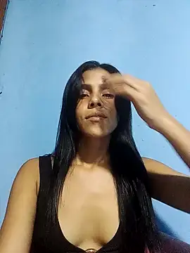 Snapshot of Sharlotte-HOT1 chatting on December 28, 6:28 am Sharlotte-HOT1 online show from December 28, 6:28 am