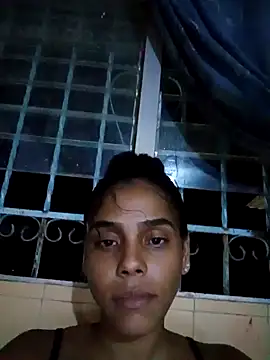 Snapshot of Sharlotte-HOT1 chatting on December 20, 1:14 am Sharlotte-HOT1 online show from December 20, 1:14 am