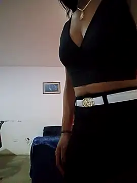 Snapshot of Sharlotte-HOT1 chatting on January 1, 3:23 am Sharlotte-HOT1 online show from January 1, 3:23 am