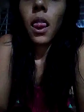 Snapshot of Sharlotte-HOT1 chatting on December 20, 5:14 am Sharlotte-HOT1 online show from December 20, 5:14 am