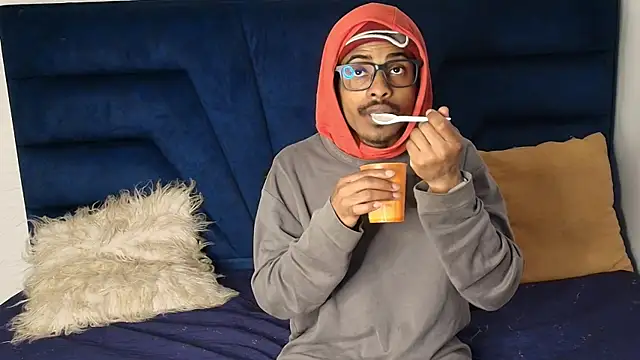 Bigote Big0357 online show from September 26, 11:00 pm