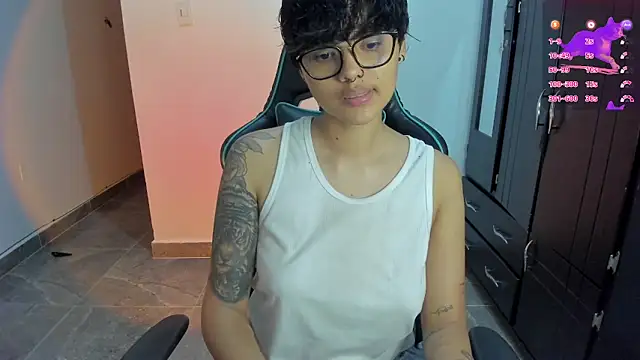 Snapshot of gooddess_isis chatting on January 9, 5:13 am gooddess isis online show from January 9, 5:13 am