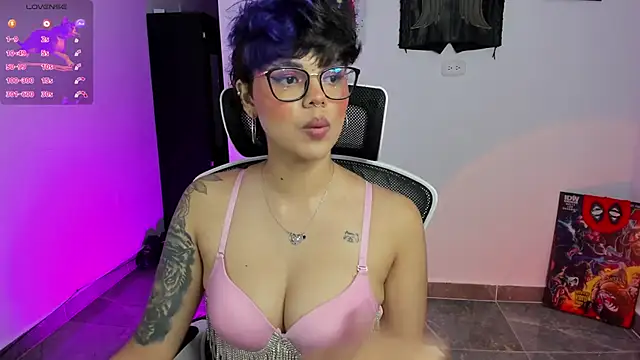 Snapshot of gooddess_isis chatting on October 7, 1:39 am gooddess isis online show from October 7, 1:39 am