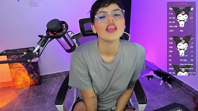 Snapshot of gooddess_isis chatting on November 22, 12:32 am gooddess isis online show from November 22, 12:32 am