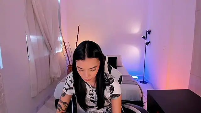Snapshot of AnabelWolf chatting on October 14, 4:29 pm AnabelWolf online show from October 14, 4:29 pm