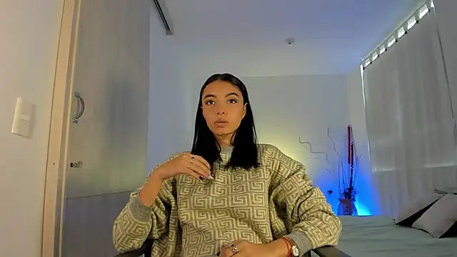 Snapshot of AnabelWolf chatting on February 4, 7:33 pm AnabelWolf online show from February 4, 7:33 pm