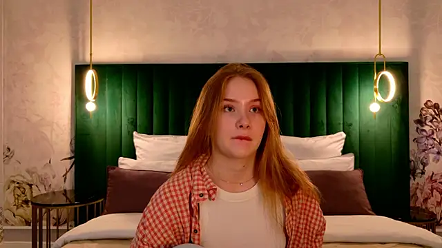 Snapshot of MichelleReid chatting on November 25, 3:07 am MichelleReid online show from November 25, 3:07 am