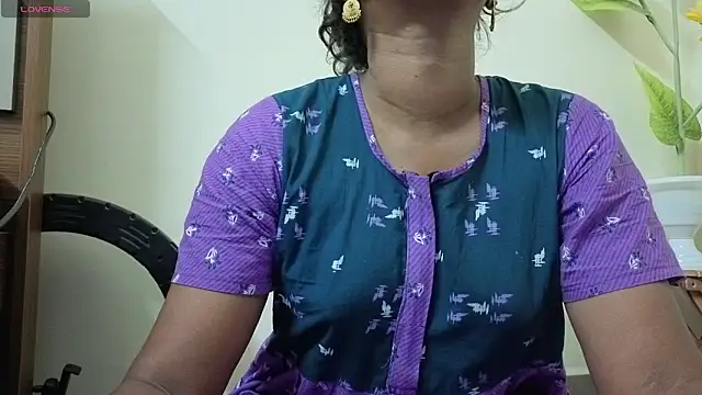 Tamil Shalini Lustyy online show from March 13, 12:43 pm