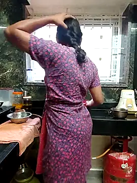 Tamil Shalini Lustyy online show from February 12, 1:27 am