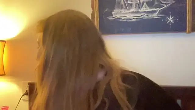 thickgingergoddess online show from March 6, 12:21 am