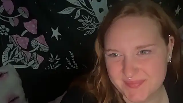thickgingergoddess online show from October 13, 2:57 am