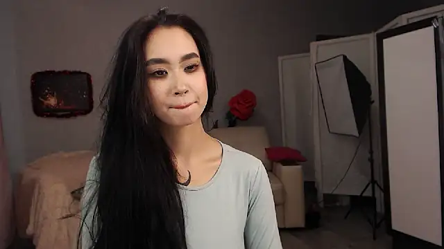 NamiLoveRoom online show from December 21, 8:50 am