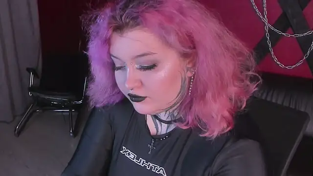 Snapshot of AelitaMuly chatting on December 6, 5:17 pm AelitaMuly online show from December 6, 5:17 pm