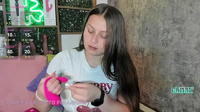 cherry coper online show from October 29, 12:37 pm