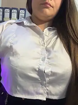 Snapshot of cherry_coper chatting on February 17, 12:46 pm cherry coper online show from February 17, 12:46 pm