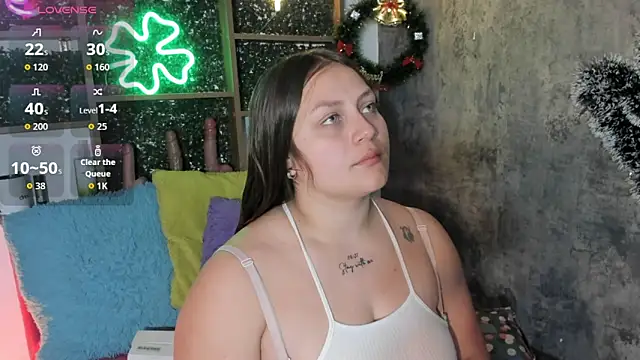 Snapshot of cherry_coper chatting on December 20, 1:36 pm cherry coper online show from December 20, 1:36 pm