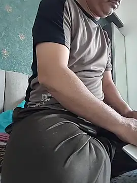 samee00721 online show from February 19, 7:16 am