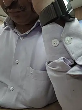 samee00721 online show from April 13, 11:03 am