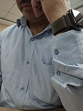 samee00721 online show from May 6, 6:39 am