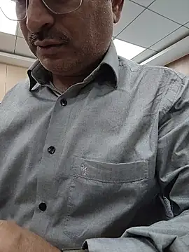 samee00721 online show from March 10, 6:50 am