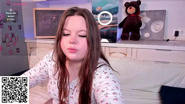 Lisa Payne online show from November 15, 9:24 am