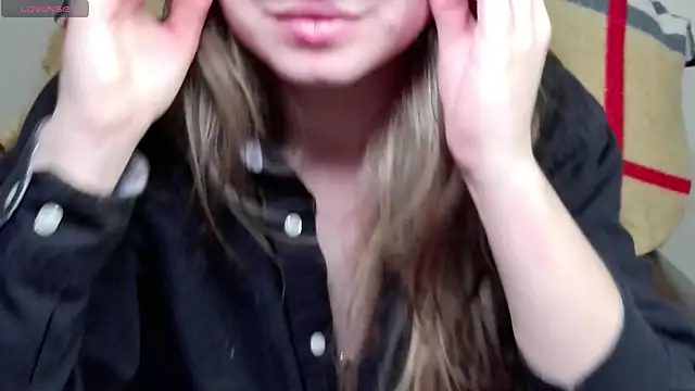 Mikki5P online show from February 10, 9:04 pm