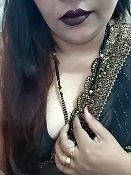 Snapshot of Mayuri77 chatting on September 9, 6:23 am Mayuri77 online show from September 9, 6:23 am